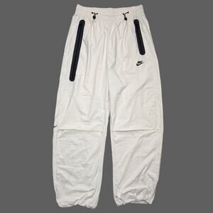 Nike Tech Men’s Woven Oversized Pants Light Orewood Brown Size M HM7158